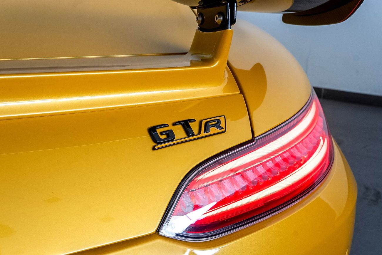 مرسيدس بنز AMG GTR 