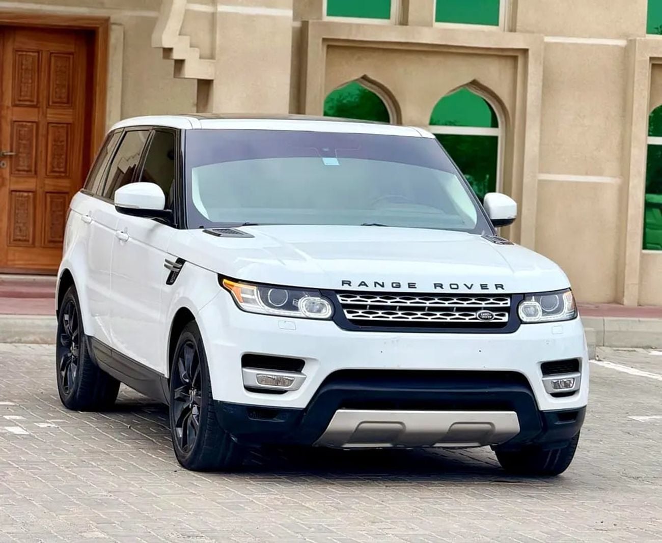 Land Rover Range Rover Sport HSE صبغ وكالة بدون حوادث رنج سبورت