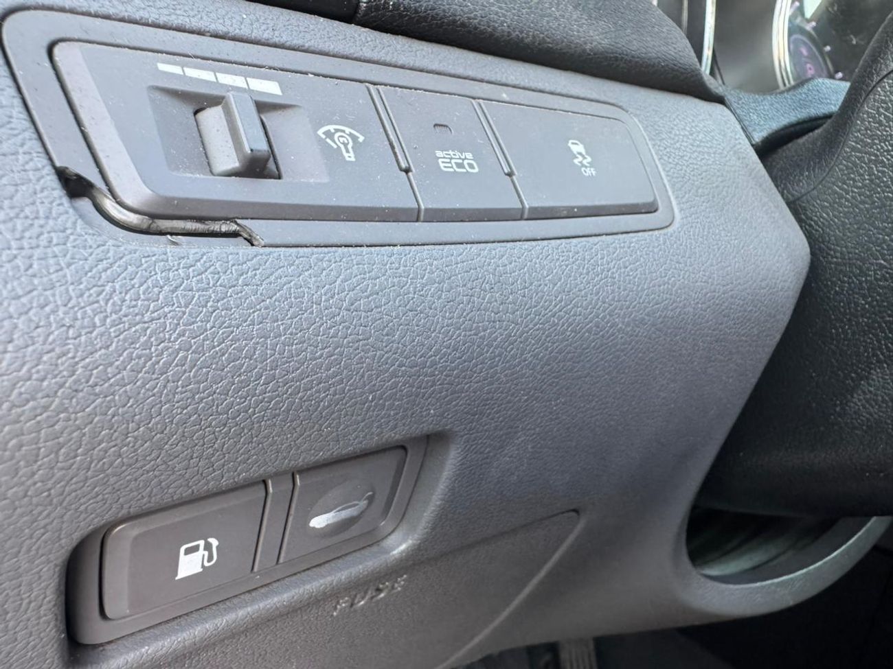 هيونداي سوناتا GLS Top / محرك V4 سعة 2.4 لتر / فتحة سقف / مقاعد كهربائية / نظيفة للغاية / بحالة ممتازة