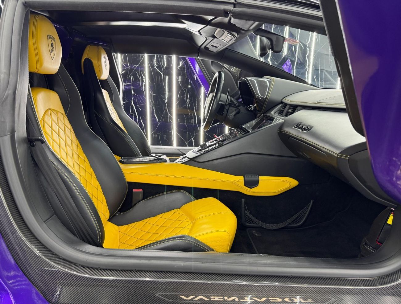 Lamborghini Aventador S Roadster V12 2020 Lamborghini Aventador, Lamborghini Warranty, Carbon Fiber Package, 730HP, GCC