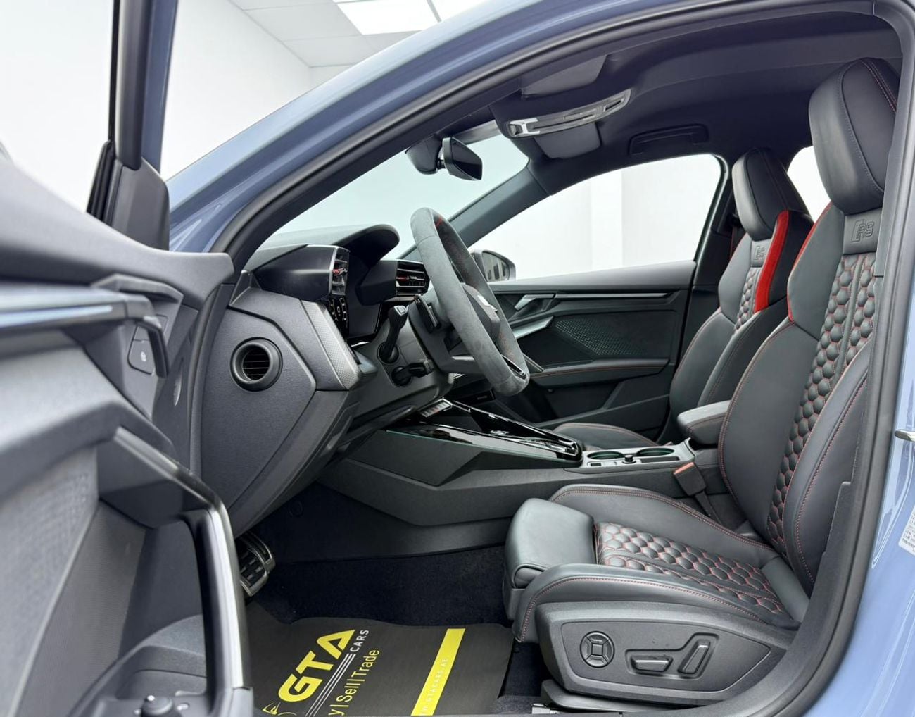 Audi RS3 TFSI quattro 2.5L Sportback 2025 Audi RS3 Sportback, 2030 Audi Warranty + Service Pack, Very Low Km,