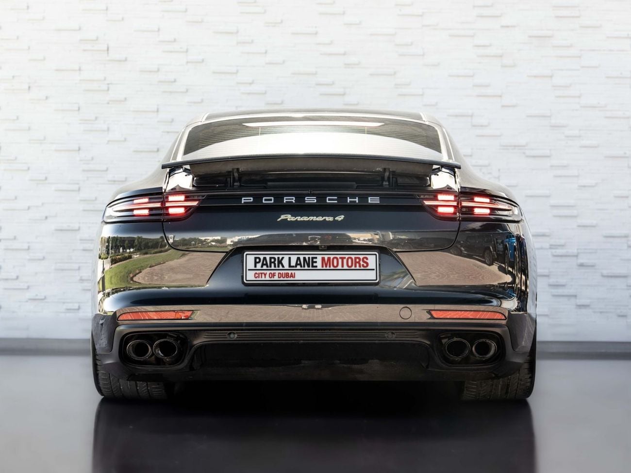 بورش باناميرا 4 E-HYBRID Porsche Panamera 4 E-Hybrid 2018