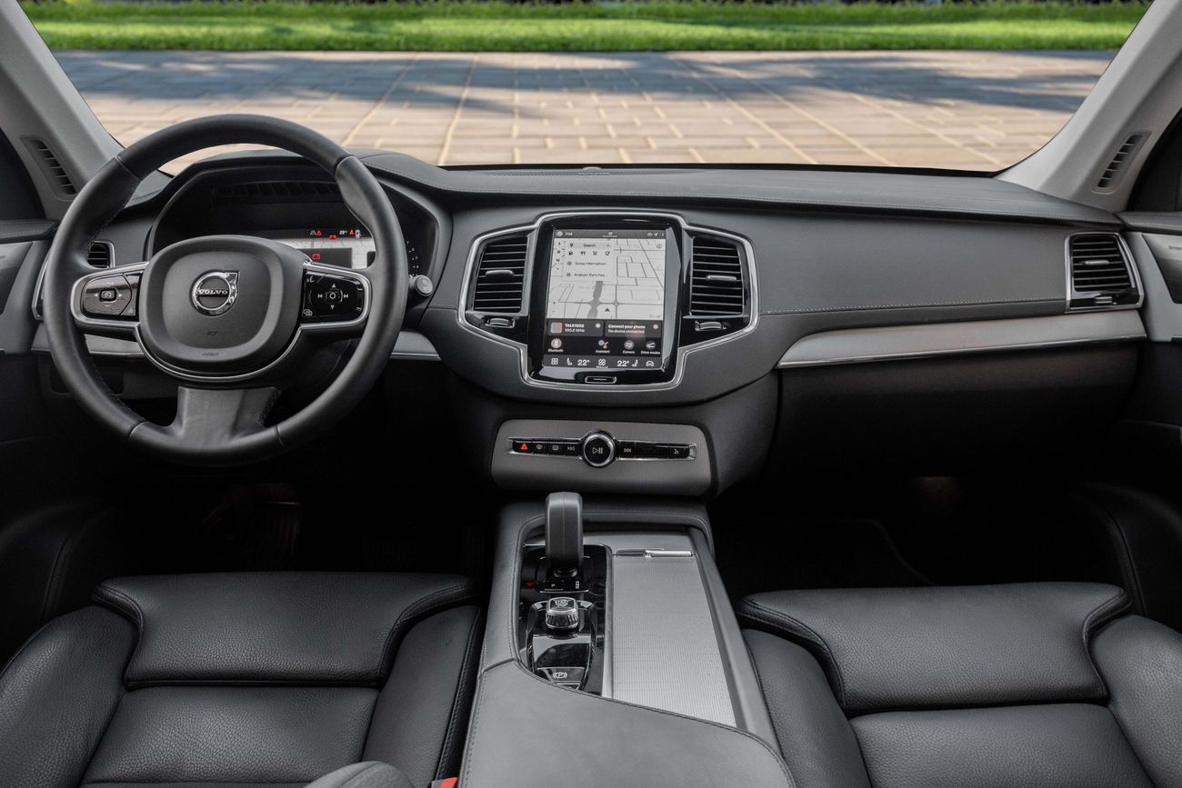 فولفو XC 90 B5 Plus Bright XC90 B5 Plus Bright AWD | 2,840 P.M | 0% Downpayment | 2028 WARRANTY