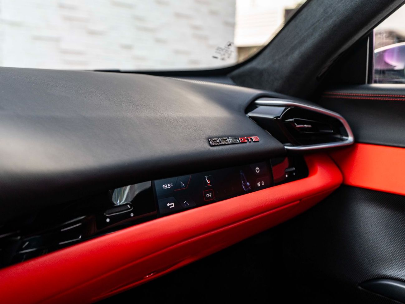 Ferrari 296 GTB 3.0T V6 PHEV