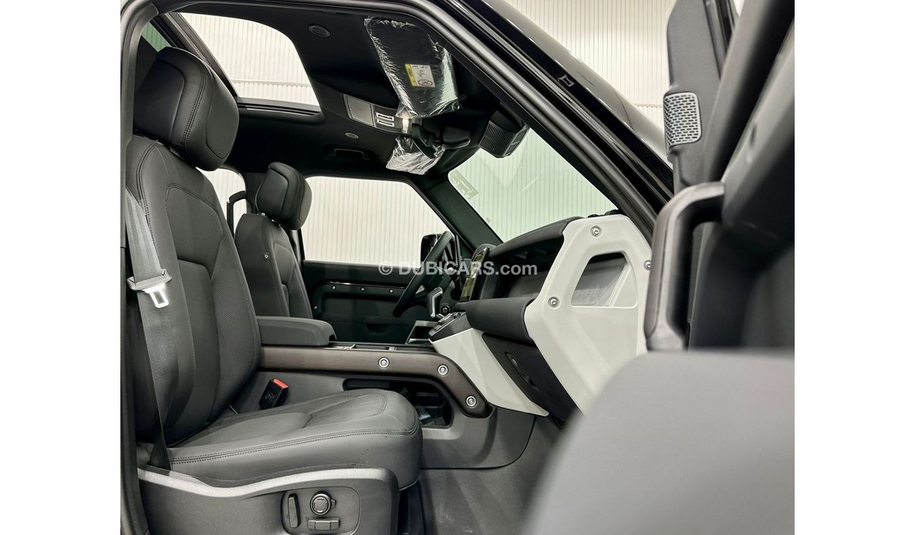 Land Rover Defender 2023 Land Rover Defender P400 110 HSE, V6, Big Screen, Digital gauge, 7seats (Fully Loaded)