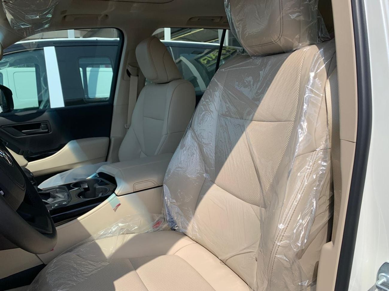 تويوتا لاند كروزر LAND CRUISER GXR 4.0L V6 PETROL GCC