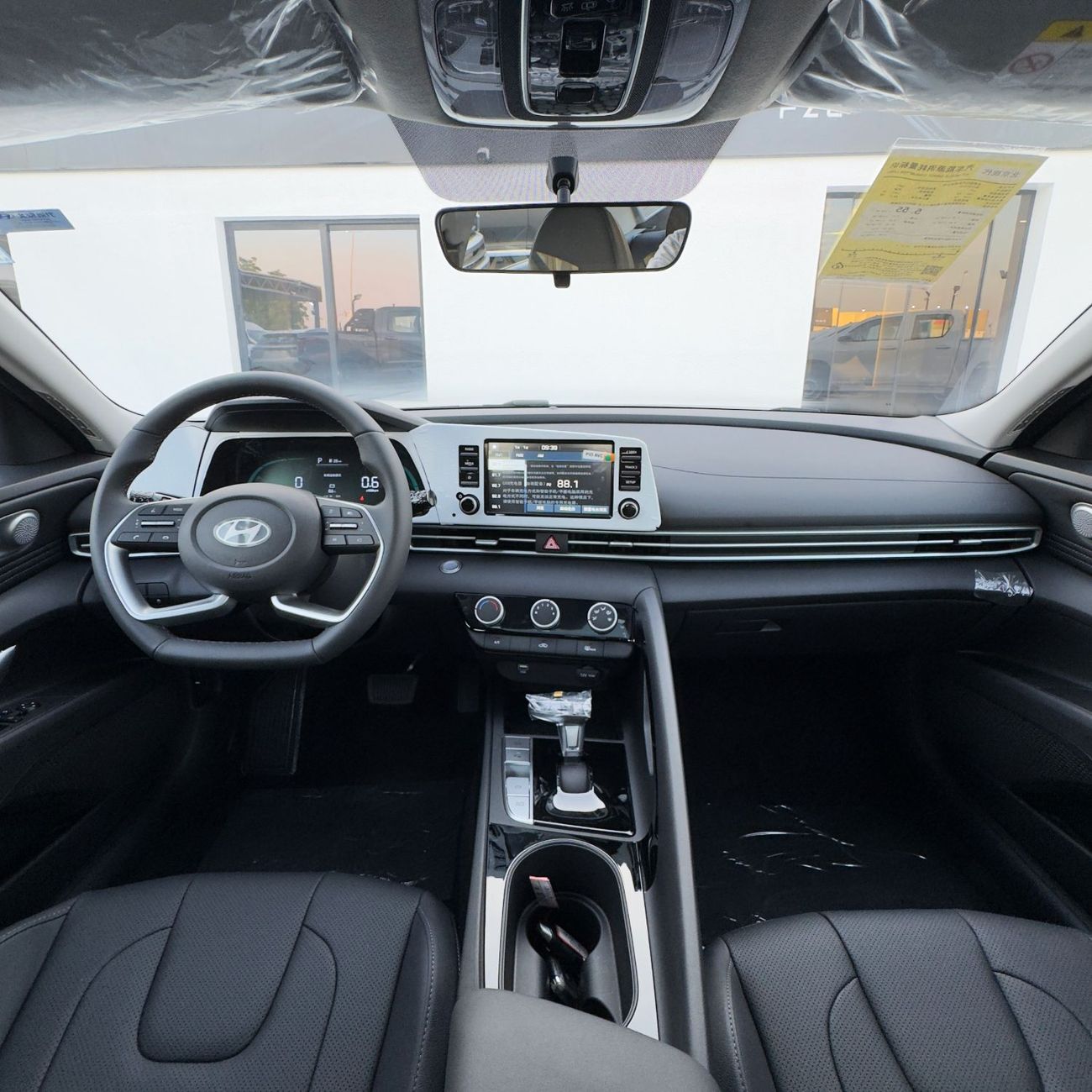 هيونداي إلانترا HYUNDAI ELANTRA 1.6L - CVT - GLX - ELITE - GRAY INSIDE BLACK 