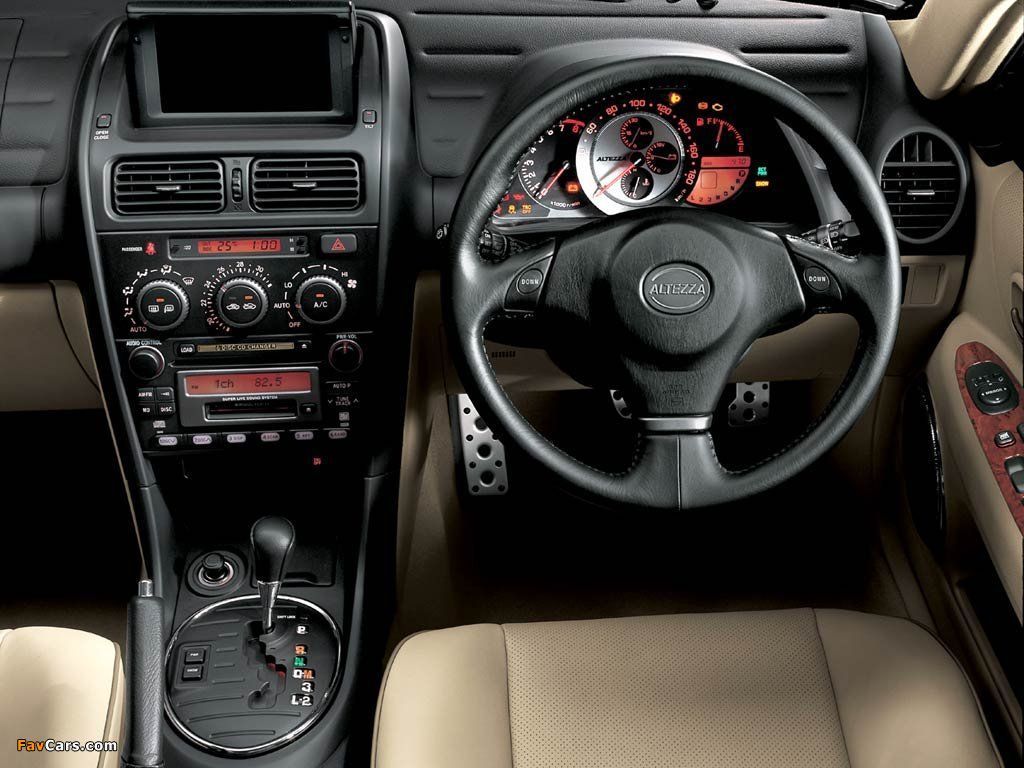 Toyota Altezza interior - Cockpit