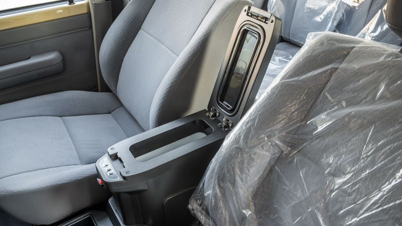 Toyota Land Cruiser 76 TOYOTA LANDCRUISER76 HARDTOP 2.8 MT LOW -2025YM