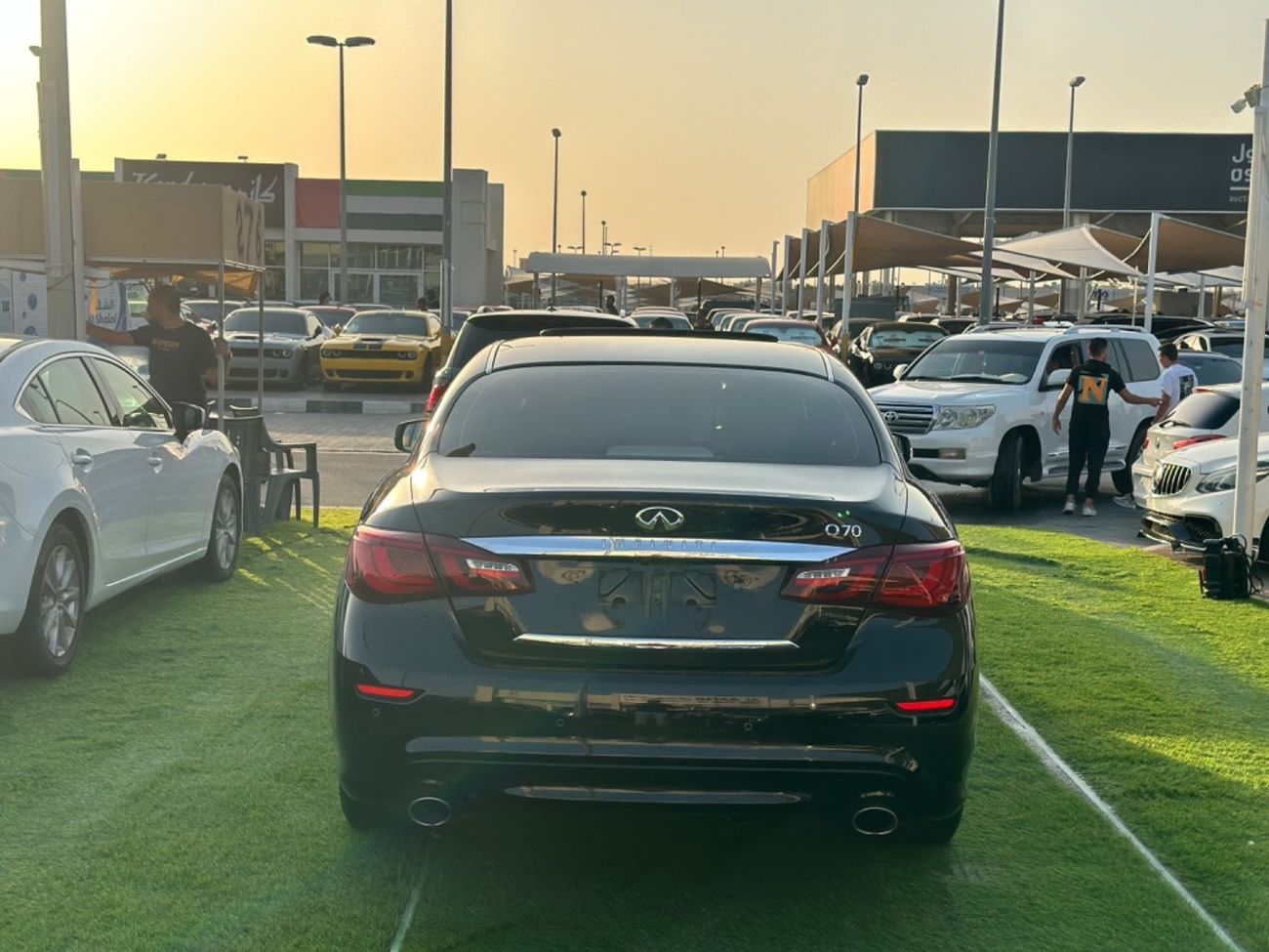 Infiniti Q70 Sports MODEL 2016 GCC CAR PERFECT CONDITION INSIDE AND OUTSIDE FULL OPTION SUN ROOF LEATHER SEATS
