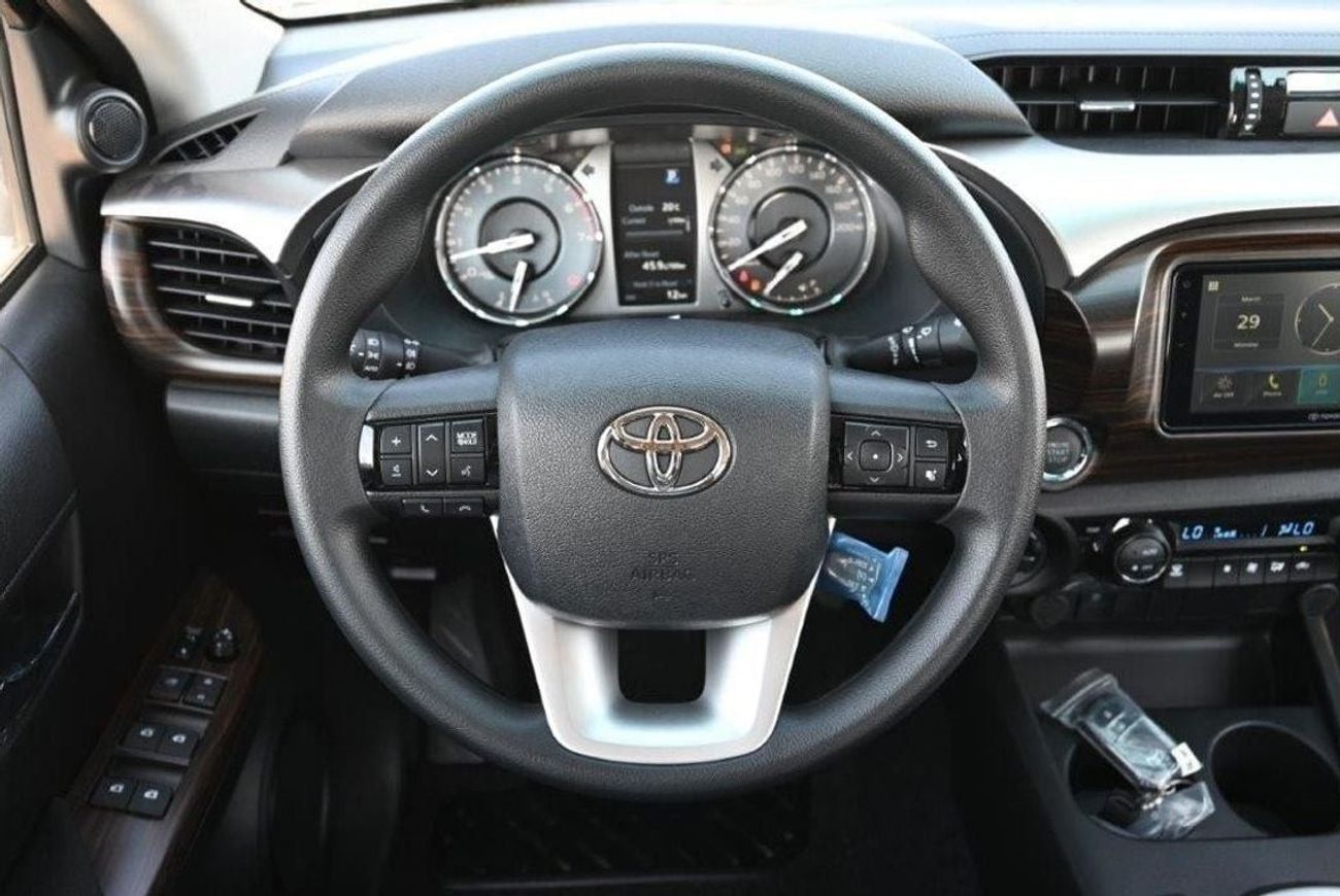 تويوتا هيلوكس 2025 TOYOTA HILUX DOUBLE CAB SR5 2.7L PETROL 4WD 5-SEAT AT