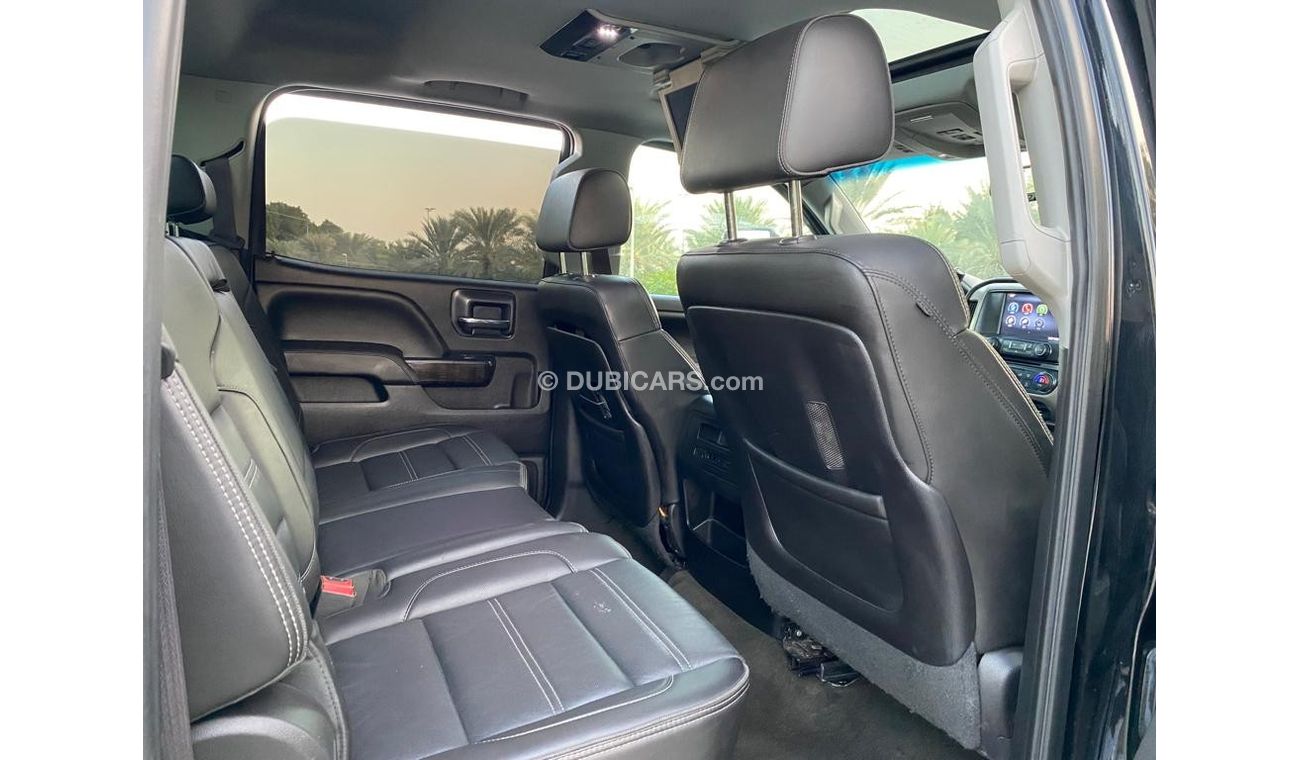 GMC Sierra 3500 HD Denali GMC Sierra Denali HD 2015 Diesel Perfect Condition - Accident Free