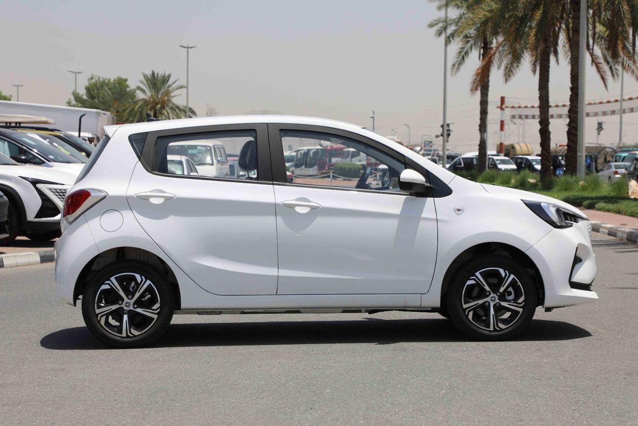 تشنجان بيم إستار 2024 Changan E-Star Qingxin - White Inside Blue & Grey | Export Only