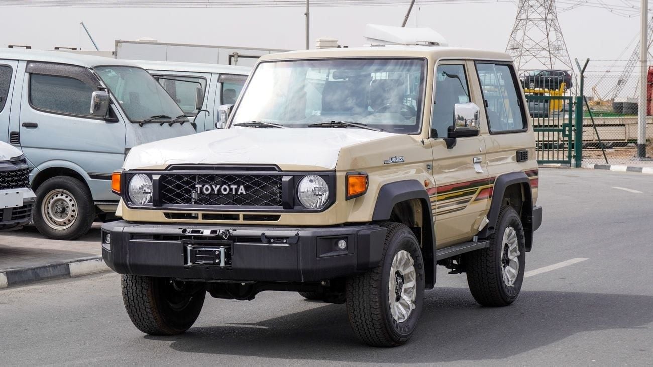 Toyota Land Cruiser 70 40Th 1984 anniversary LX 4.0 L V6