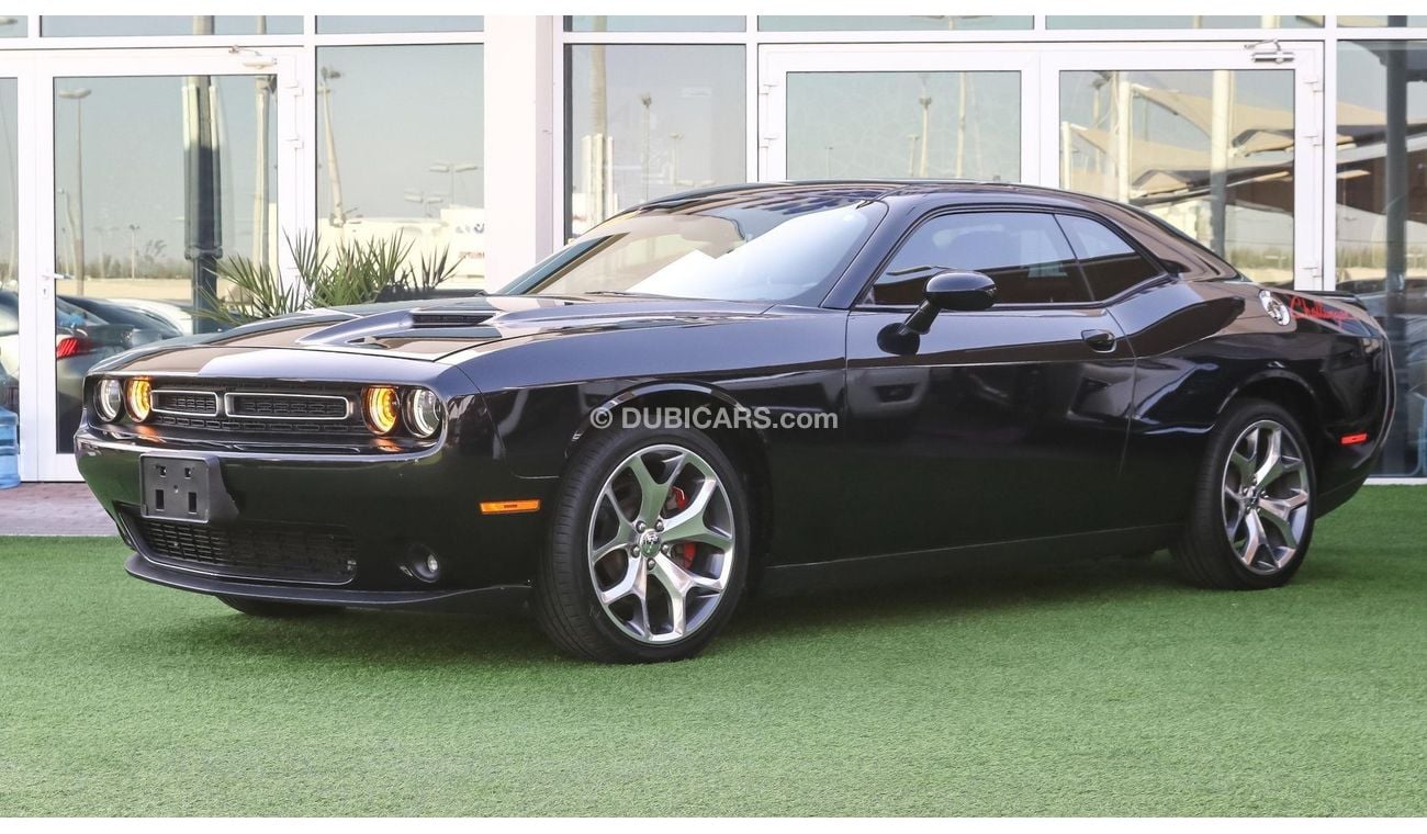 Dodge Challenger V6