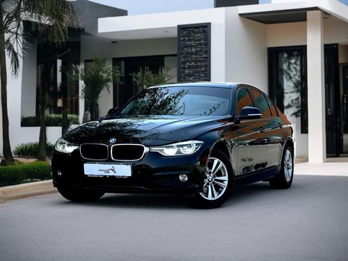 بي أم دبليو 318i AED 798 PM | BMW 318i 1.5 I4 RWD| GCC | WELL MAINTAINED | 0% DOWNPAYMENT