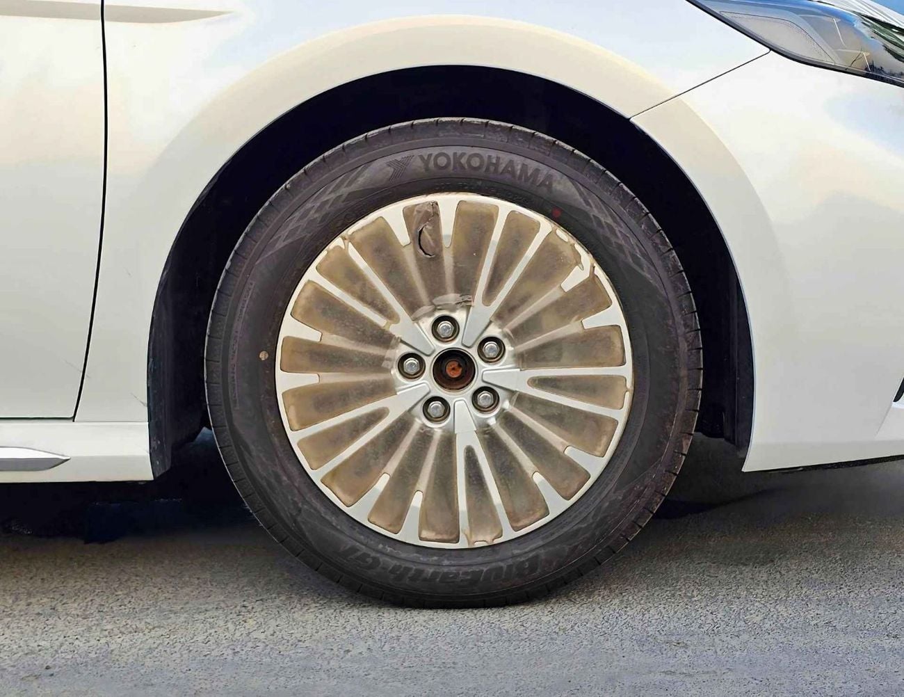 Toyota Camry LE / 2.5L V4 PETROL / PUSH START / DVD CAMERA / SUNROOF (CODE # CPTLE)