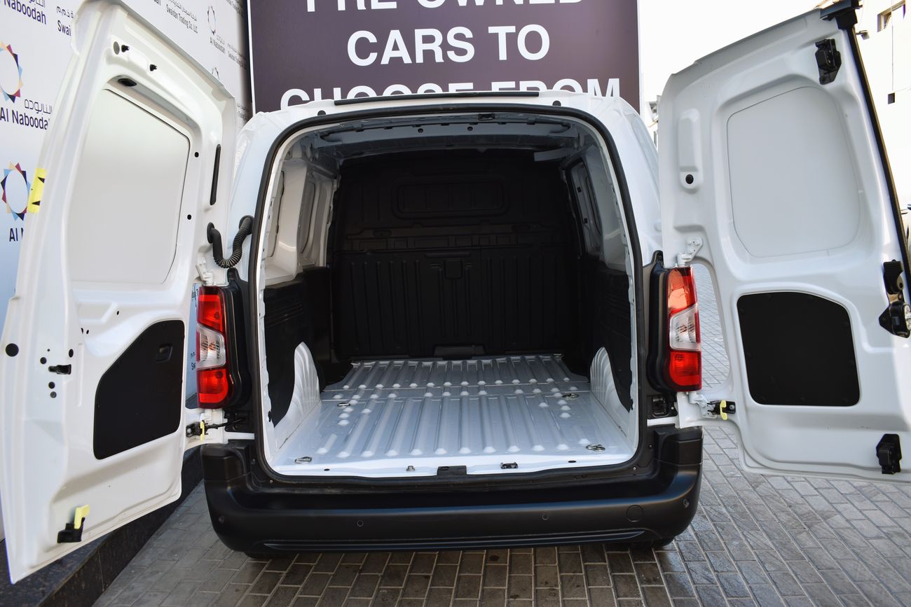 بيجو بارتنر AED 879 PM | K9 VAN 1.6L MT DIESEL 2023 GCC AGENCY WARRANTY UP TO 2028 OR 100K KM