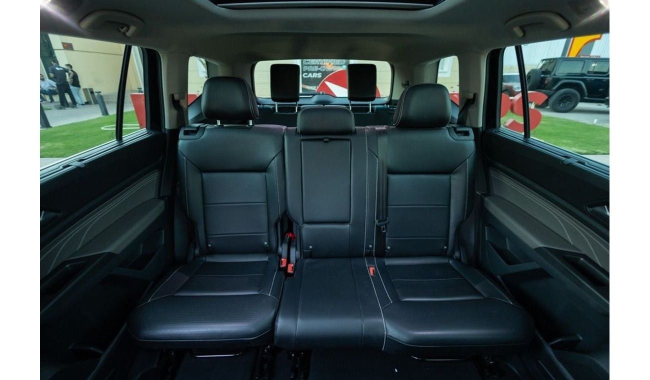 فولكس واجن تيرامونت Comfortline 3.6L Volkswagen Teramont Comfortline 2022 GCC under Agency Warranty with Flexible Down-P