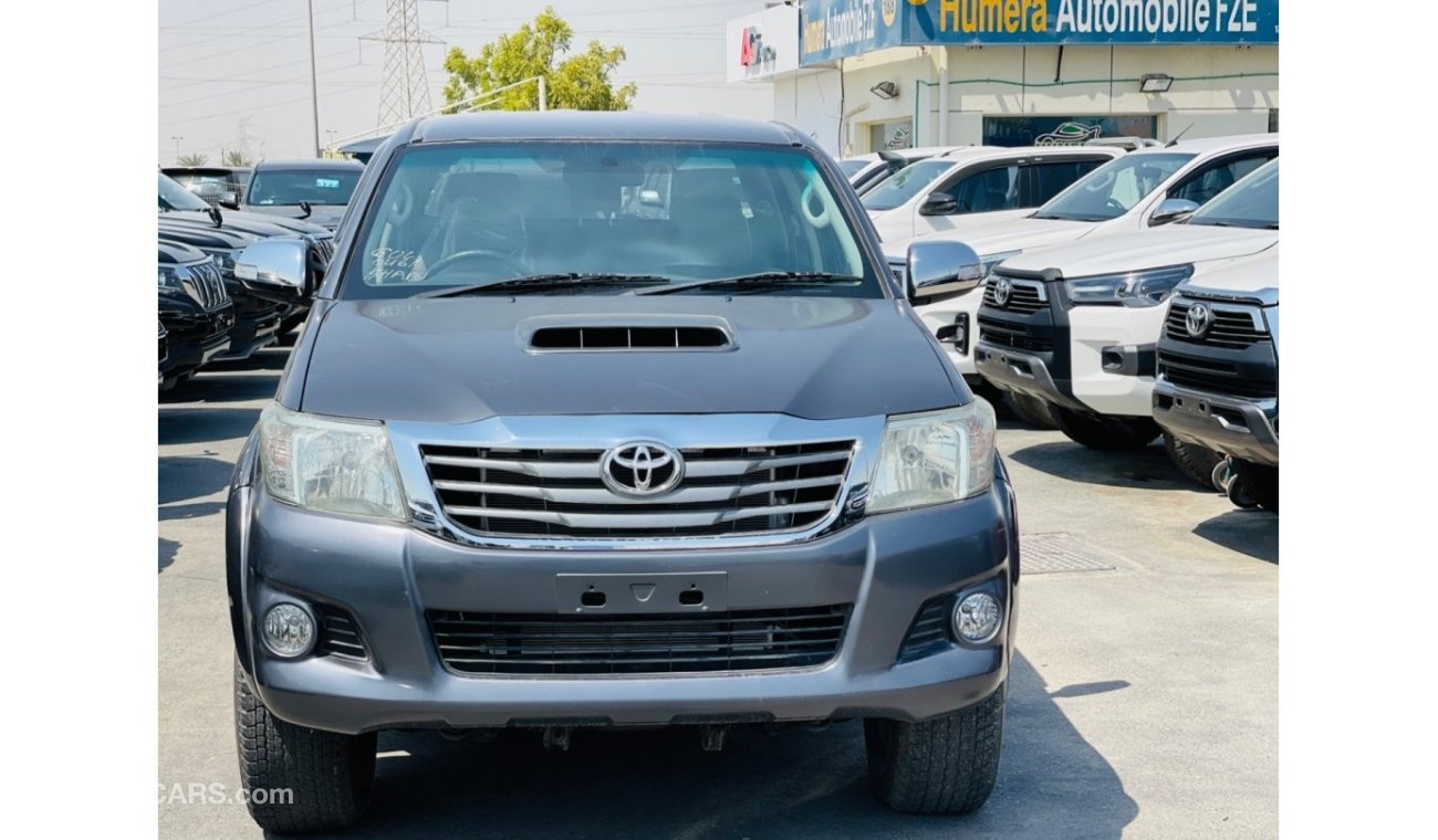 تويوتا هيلوكس Toyota Hilux Diesel engine model 2011 for sale from Humera automobile Grey color car very clean and