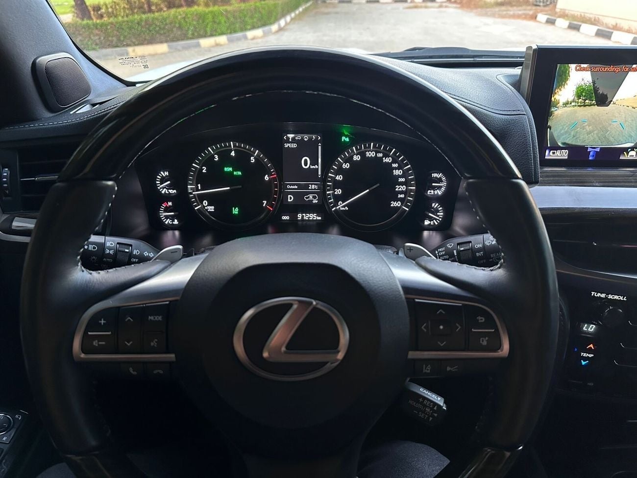 لكزس LX 570