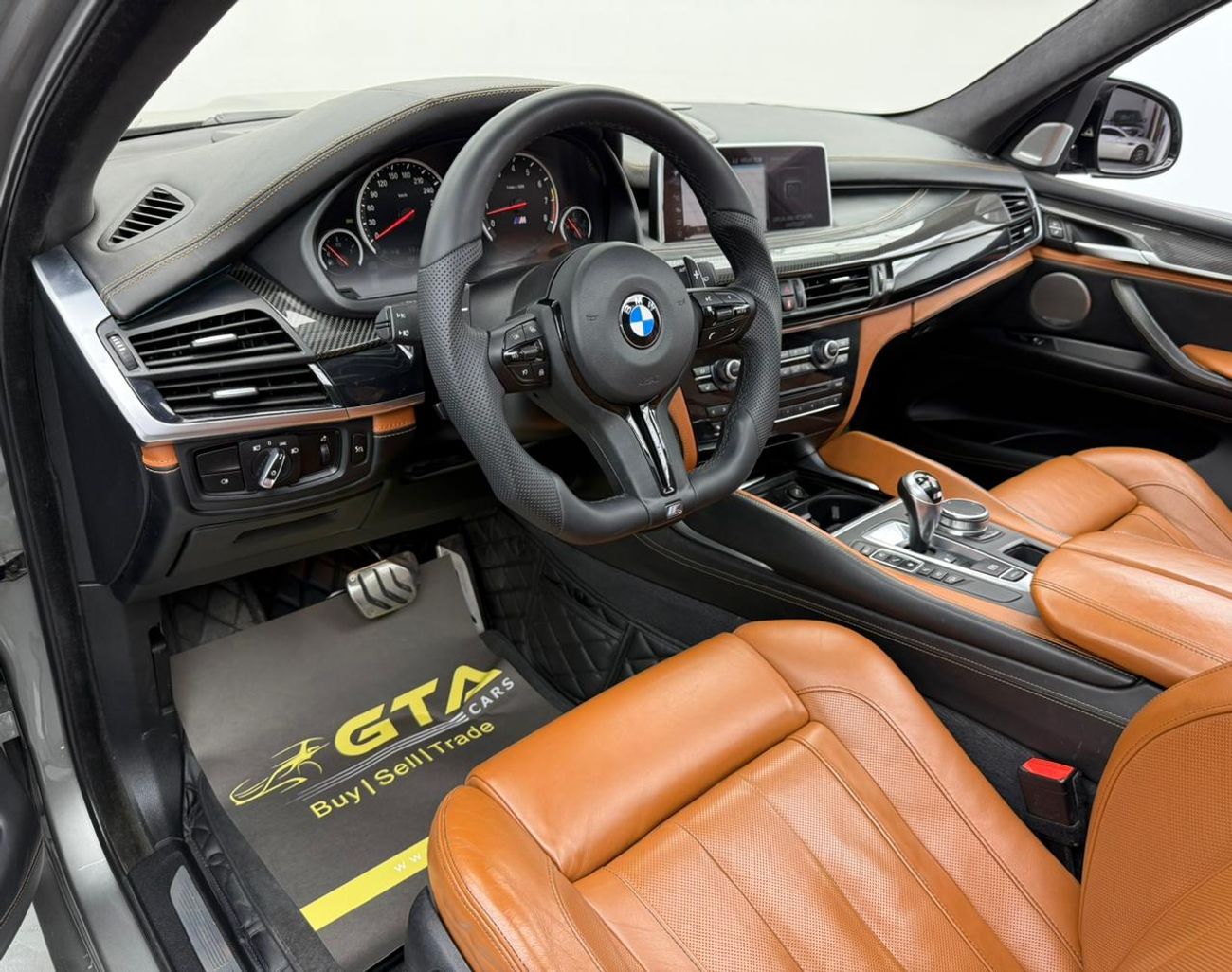 BMW X5M Std 4.4L 2017 BMW X5 M ,Warranty ,Full BMW Service History ,Excellent Condition ,GCC