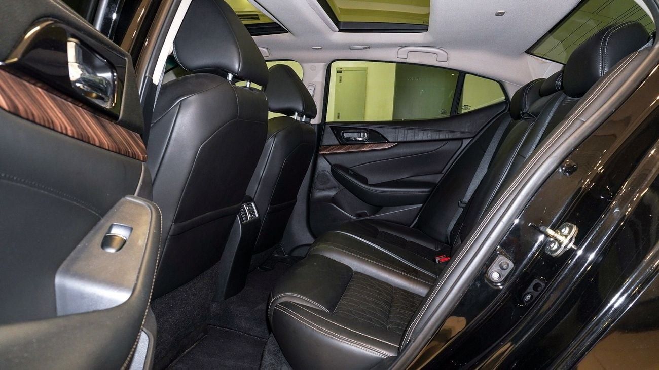 Nissan Maxima SV 3.5L