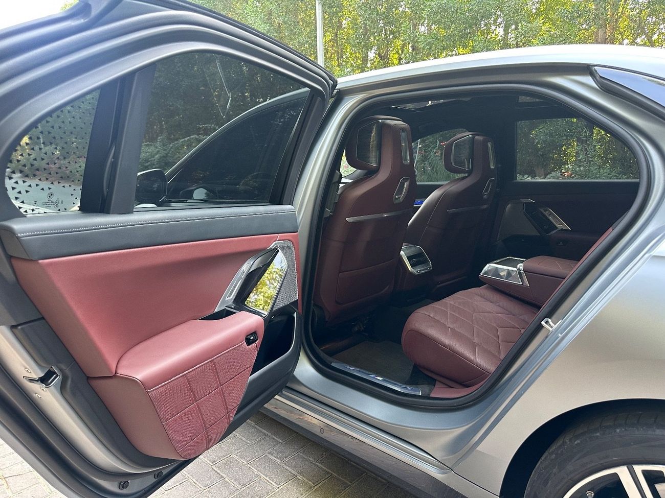 بي أم دبليو 735i 3.0-liter Turbocharged V6 | 286 HP | 2025 | GCC Specs | Warranty & Service | Full Options | Excellen