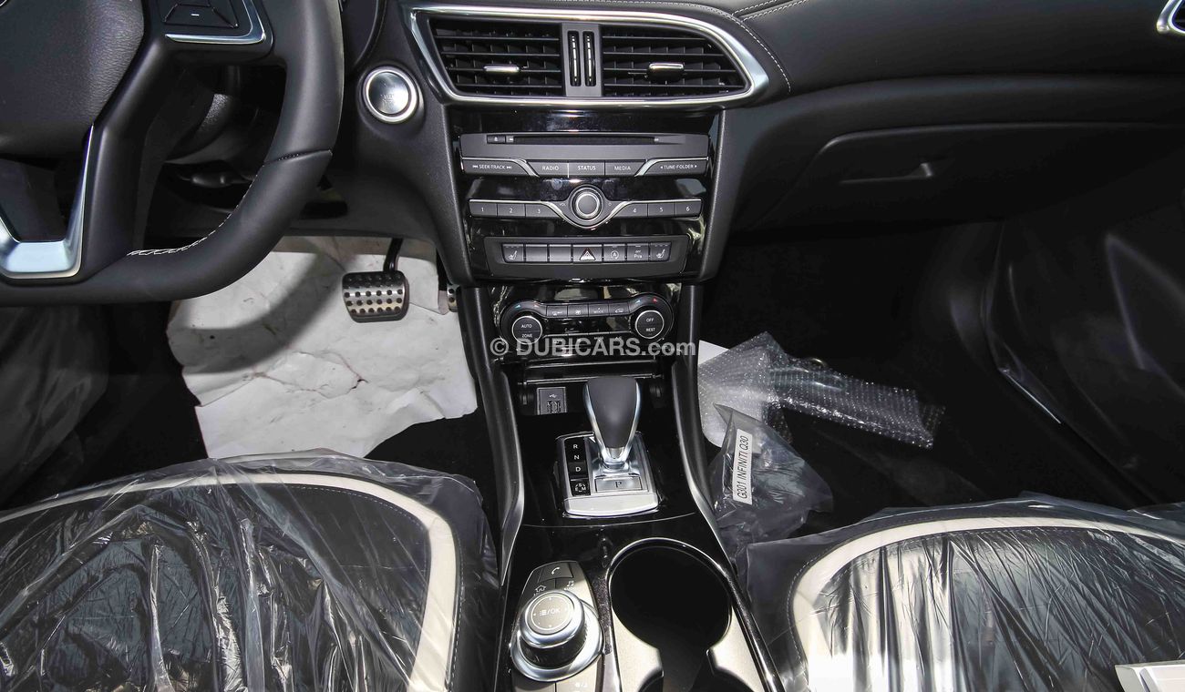 Infiniti Q30 ٍٍS - Export Price 117,000