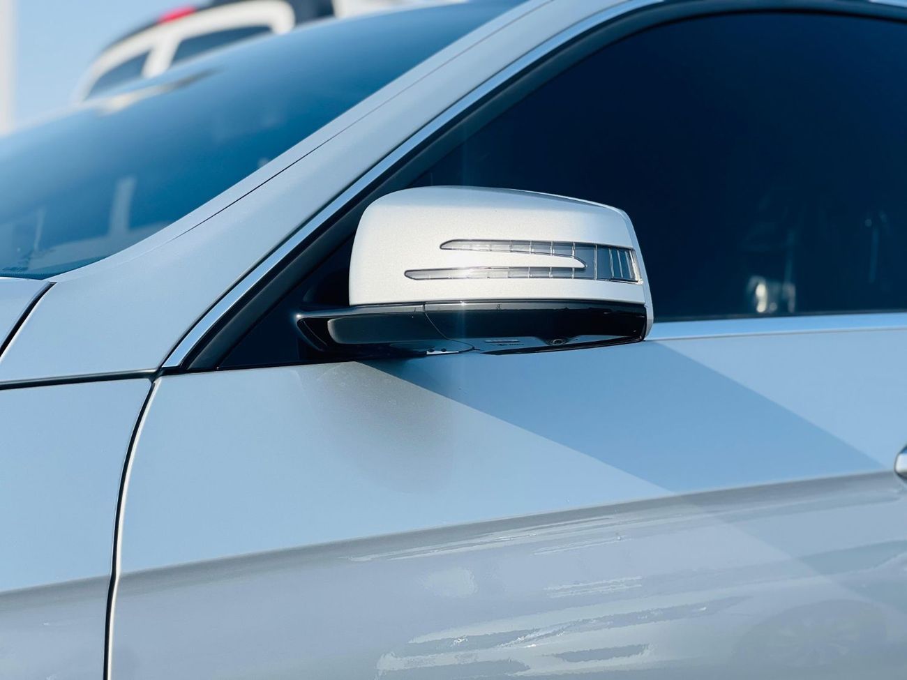 مرسيدس بنز E300 MERCEDES BENZ - E300 - CAR IS WITH NUMBER PLATE - MODEL 2016 - 107889KM