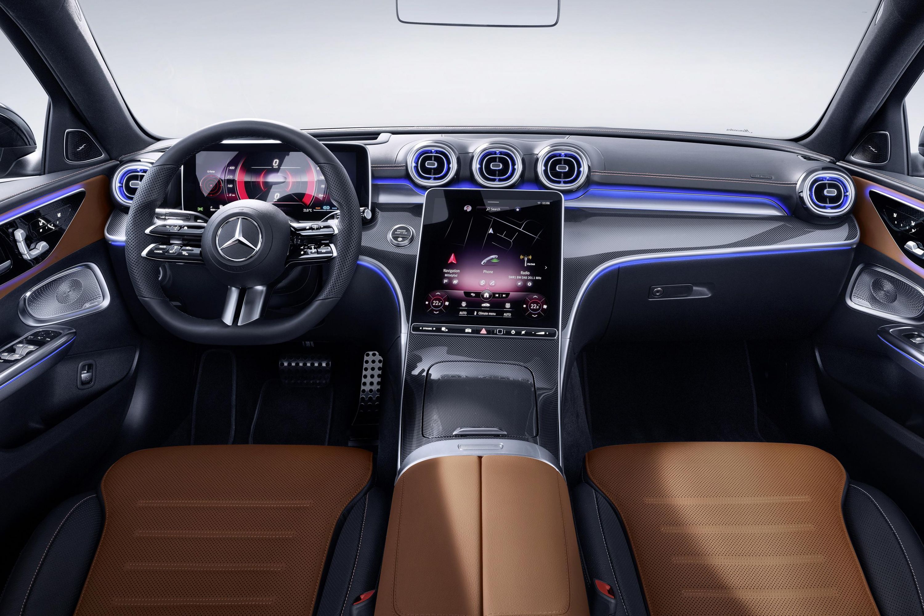 Mercedes-Benz GLC 200 interior - Cockpit