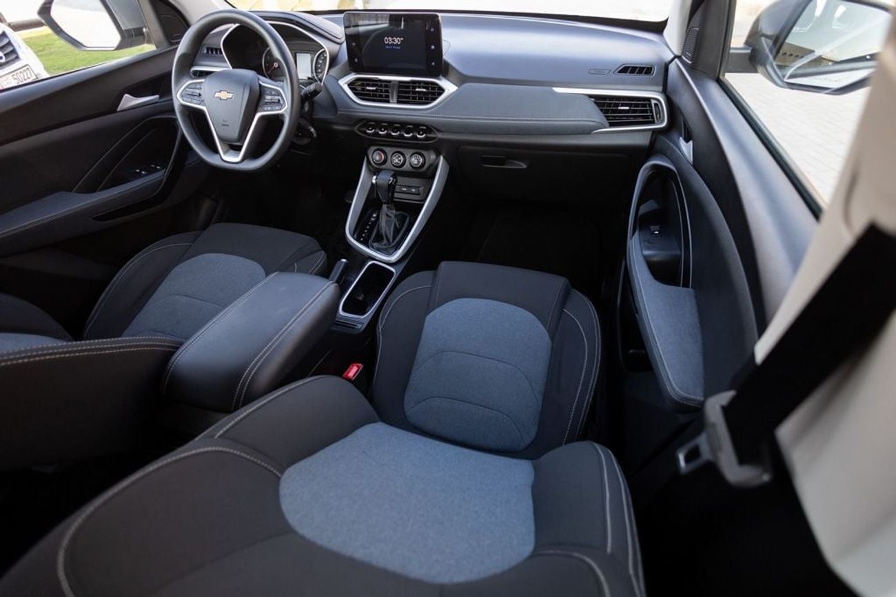 Chevrolet Captiva LS 1.5L (149 HP) (7 Seater)