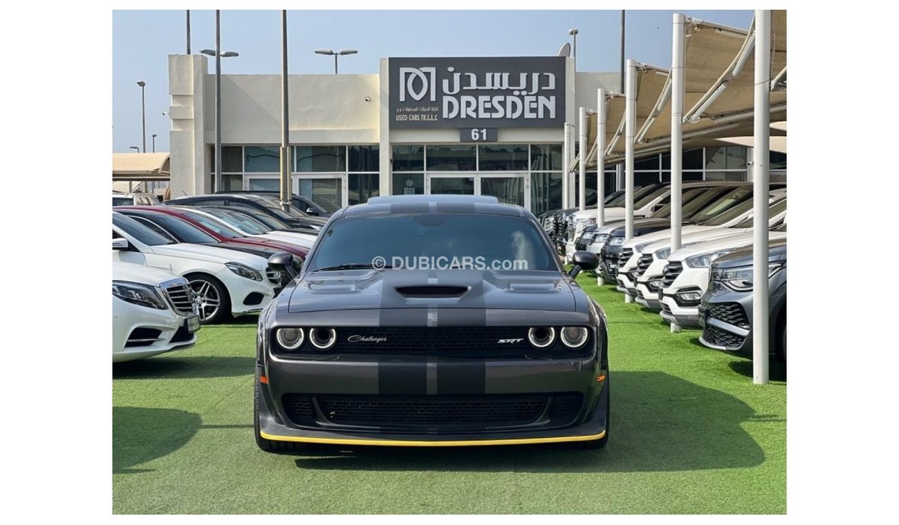 Dodge Challenger SRT8 392 Scat Pack Shaker Dodge Challenger SRT 392 Scat Pack