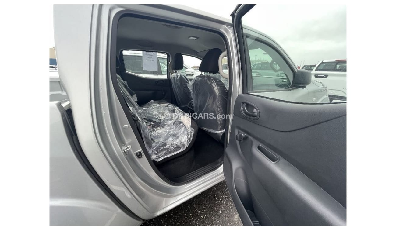 نيسان نافارا XE Basic 2.5L Diesel 4WD Manual ( Export Only)