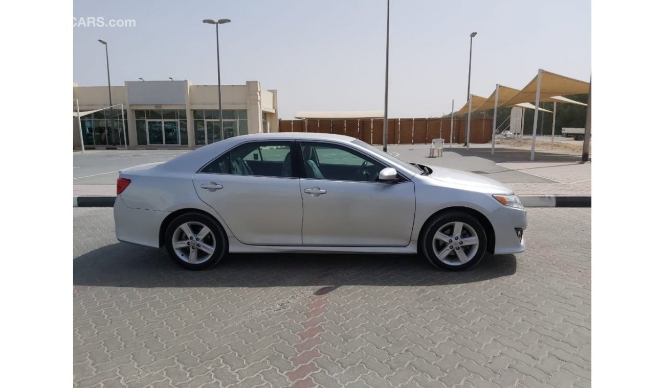 Toyota Camry SE - Very Clean Car