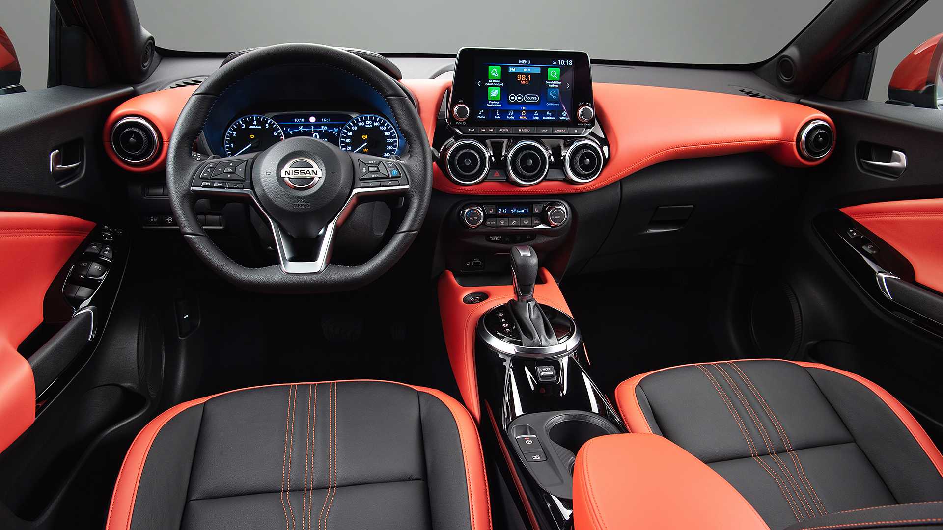 Nissan Juke interior - Cockpit