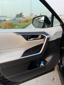 Toyota RAV4 XLE 4WD push start, leather seats 2022