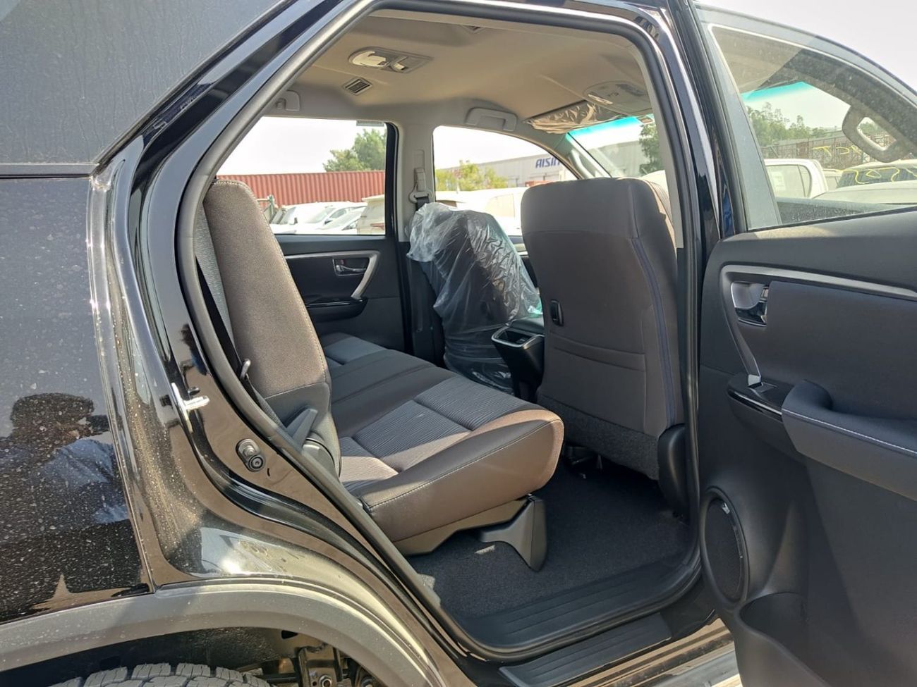 Toyota Fortuner Toyota Fortuner Comfort  2.7L Petrol