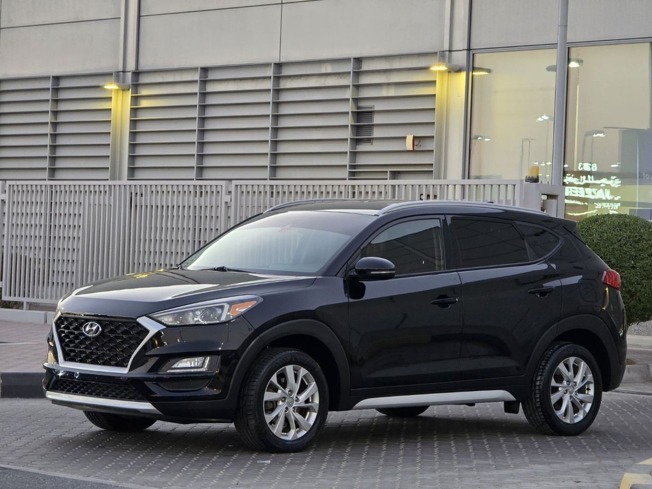 Hyundai Tucson GLS 2.4L HYUNDAI TUCSON 2019 US GOOD CONDITION INSIDE OUT SIDE