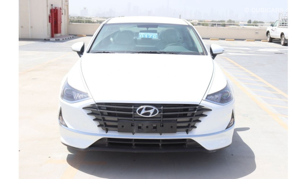 Hyundai Sonata 2.5L PETROL, MONITOR, SEDAN , FWD, 4 DOORS, COLOR WHITE, MULTIMEDIA STEEING, MODEL 2022. FOR EXPORT