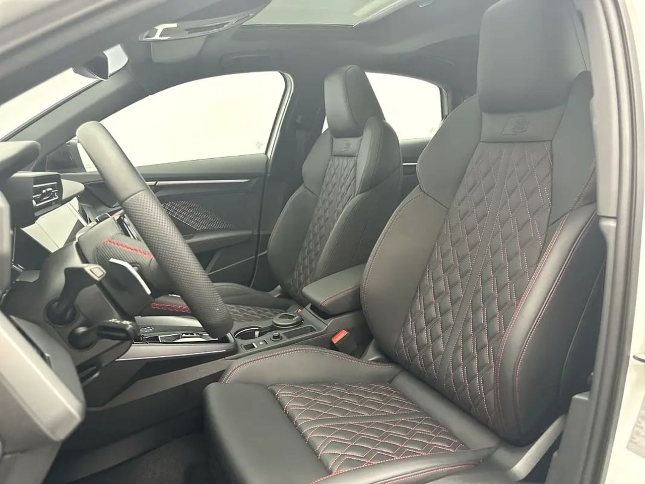 Audi S3 Sedan TFSI 333hp (Ref# 77722)