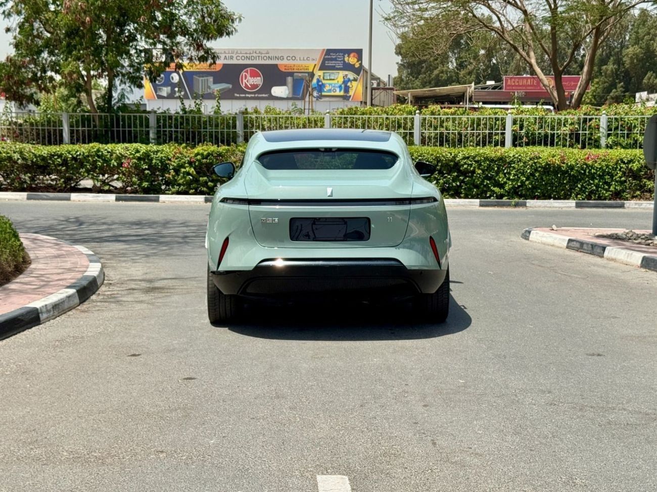 أفاتر 11 Performance AWD 2023 Used Avatr 11 (Dual Motor) / 90 kW.h / Range (580 km) / 572 HP / Warranty&Servi