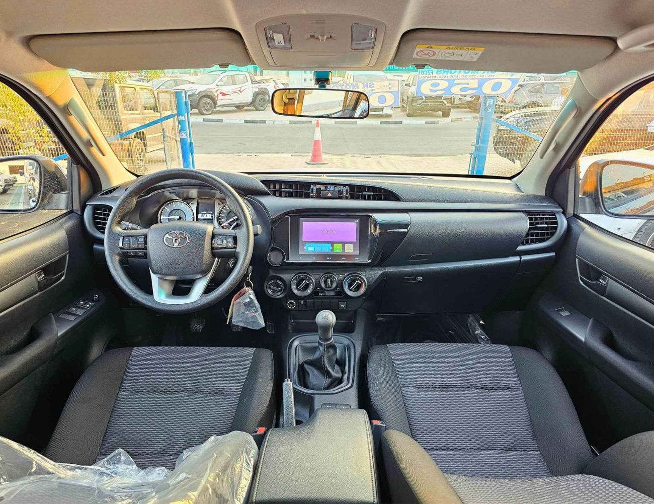 Toyota Hilux WIDE BODY DOUBLE CABIN / 2.4L DIESEL M/T 4WD/ FR+RR CHROME BUMPERS / COOL BOX (CODE # HDMH)