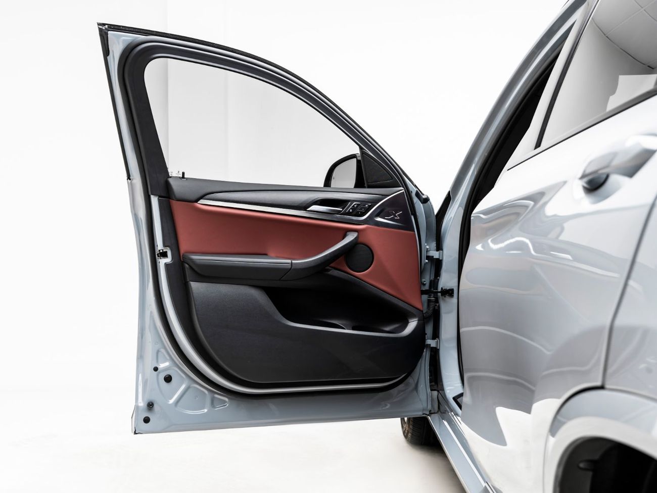 بي أم دبليو X4 xDrive 30i M Sport 2.0L