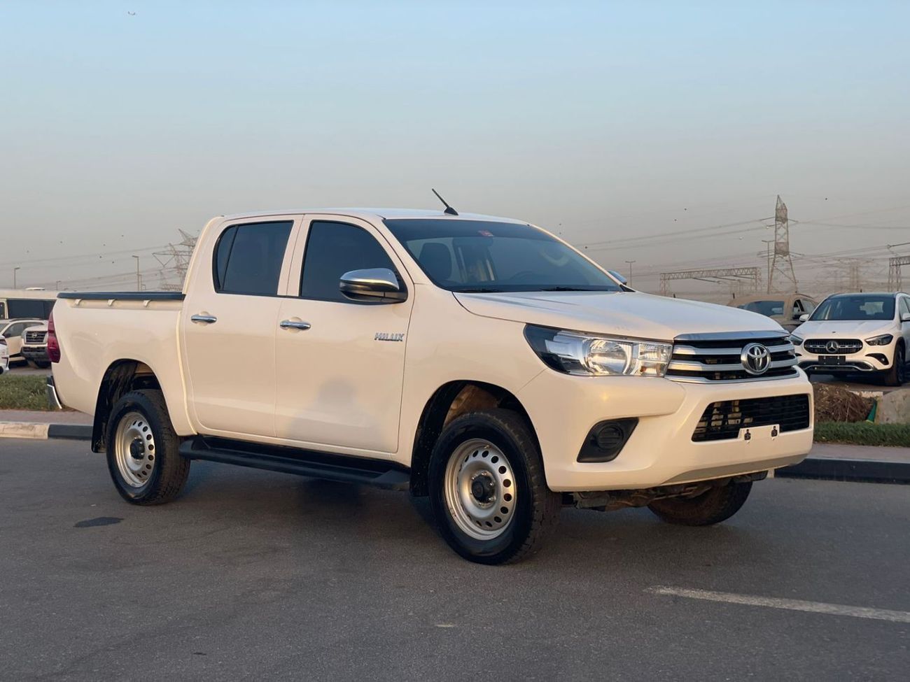 Toyota Hilux 2021 Toyota Hilux SR5 2.7L V4 - Automatic 4x4 AWD - Door Auto - Patrol Fuel - Side Step -