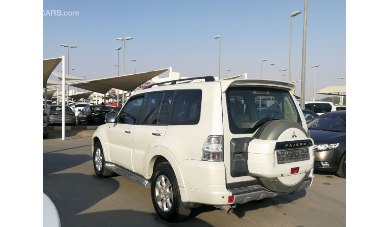 Mitsubishi Pajero Mitsubishi pajero 2014 GCC full option