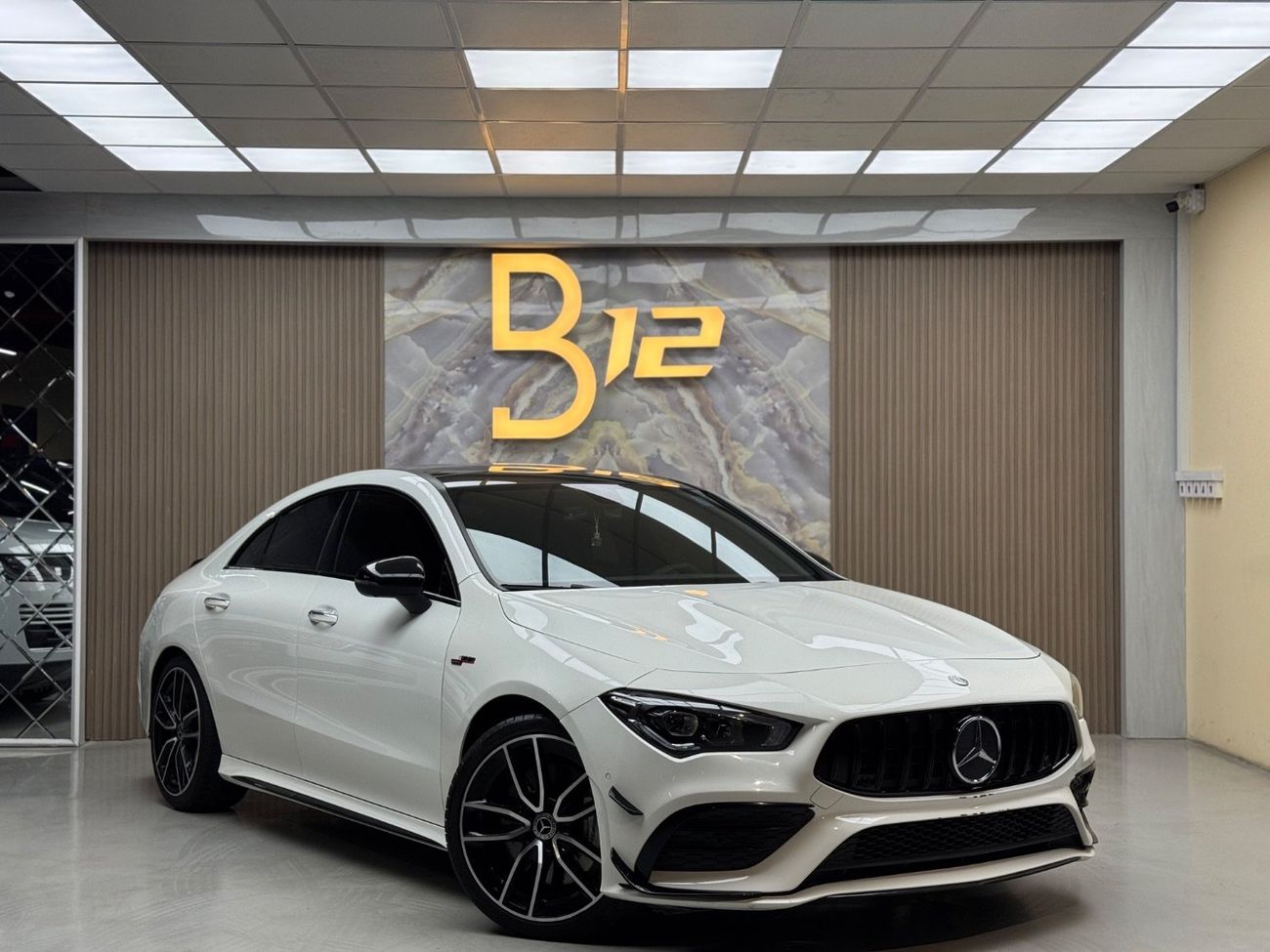 مرسيدس بنز CLA 35 AMG Premium + 2.0L