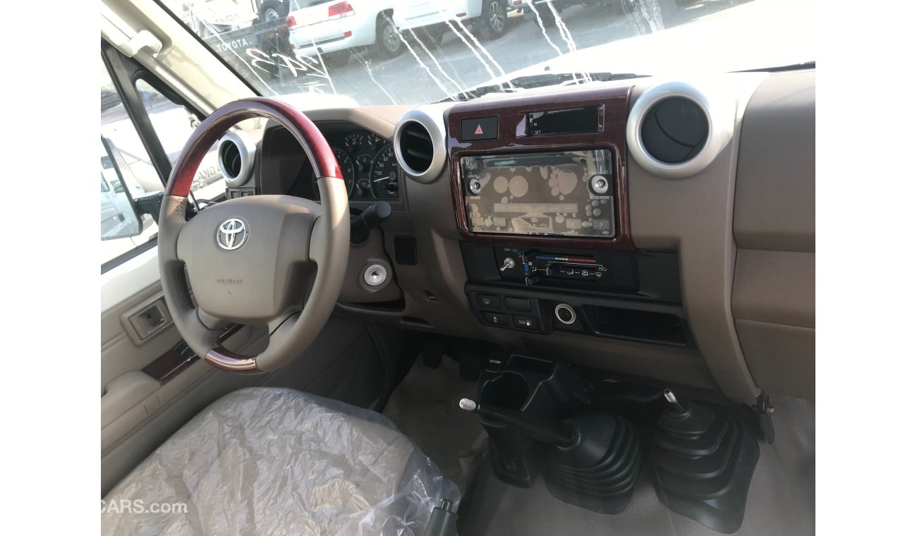 Toyota Land Cruiser GRJ78 V6 PETROL 2019