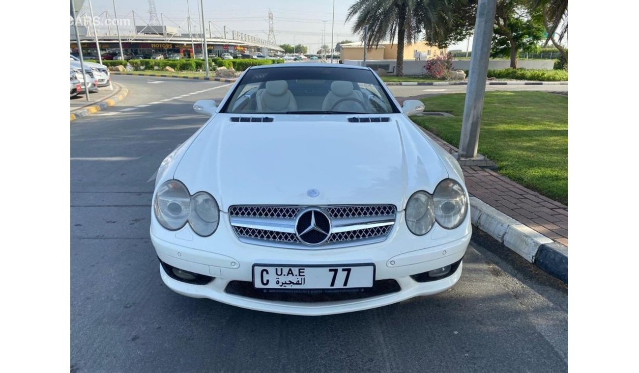 Mercedes-Benz SL 500 - GCC SPECS - SAME AS NEW - ORIGINAL PAINT - EXCELLENT CONDITION