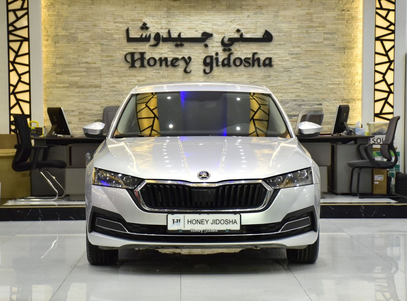سكودا أوكتافيا EXCELLENT DEAL for our Skoda Octavia ( 2021 Model ) in Silver Color GCC Specs